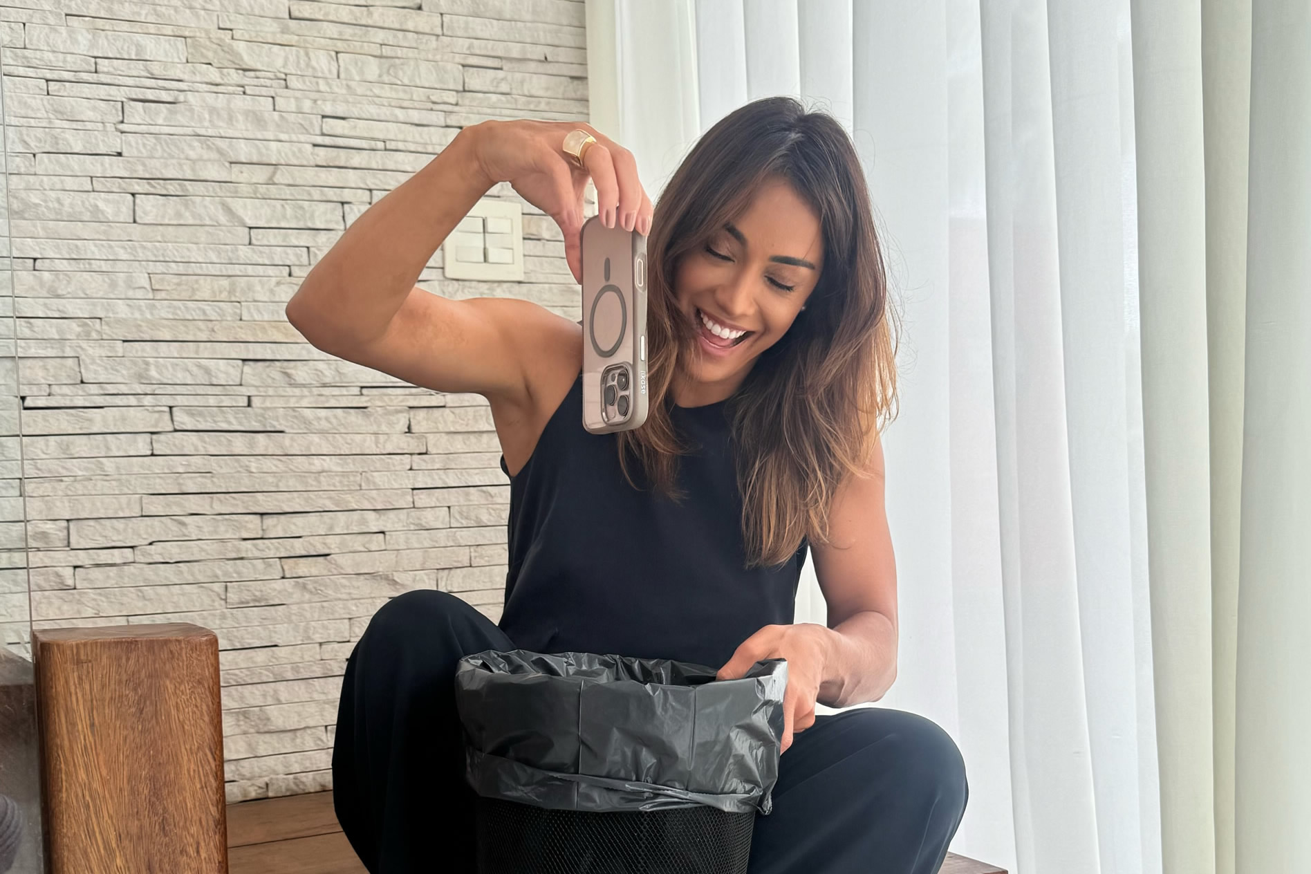 Brasileiros passam mais de 9 horas por dia conectados e isso pode afetar a saúde mental